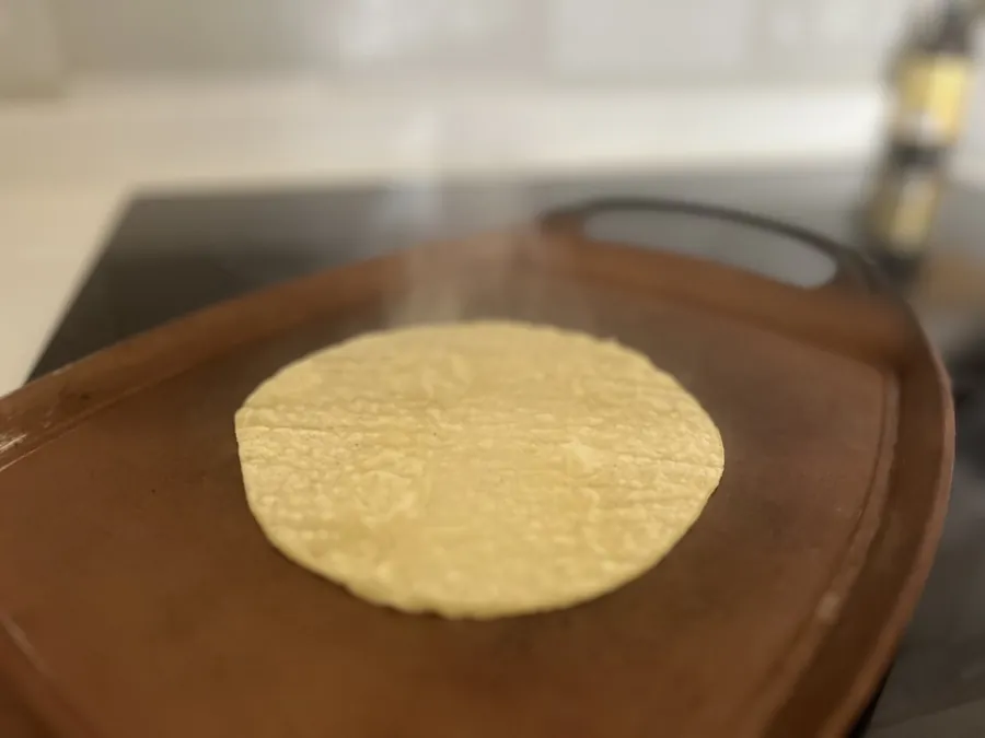 Tortilla en el comal